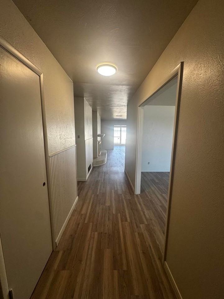 3208 Durant Dr - Photo 2 of 19