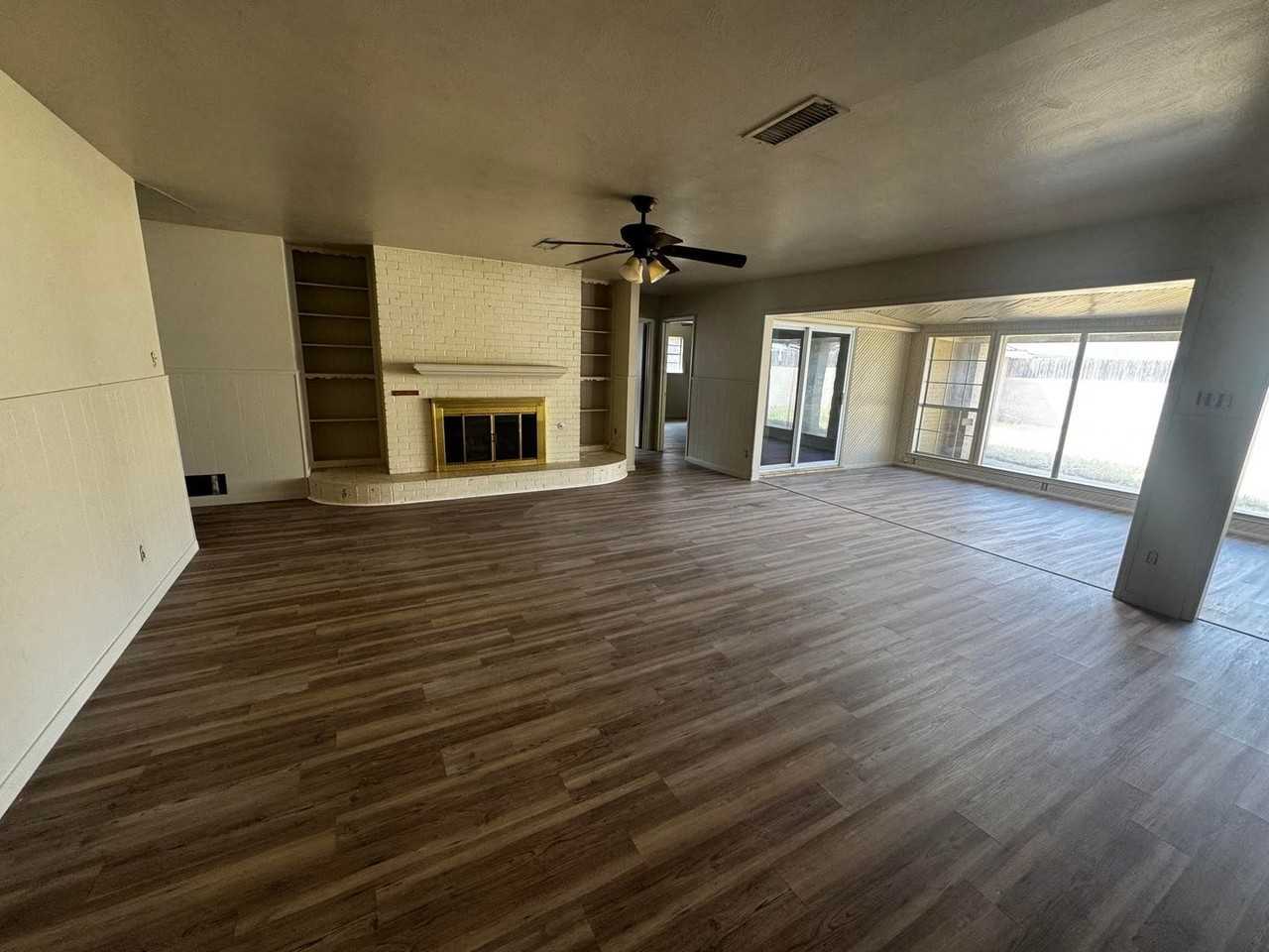 3208 Durant Dr - Photo 6 of 19