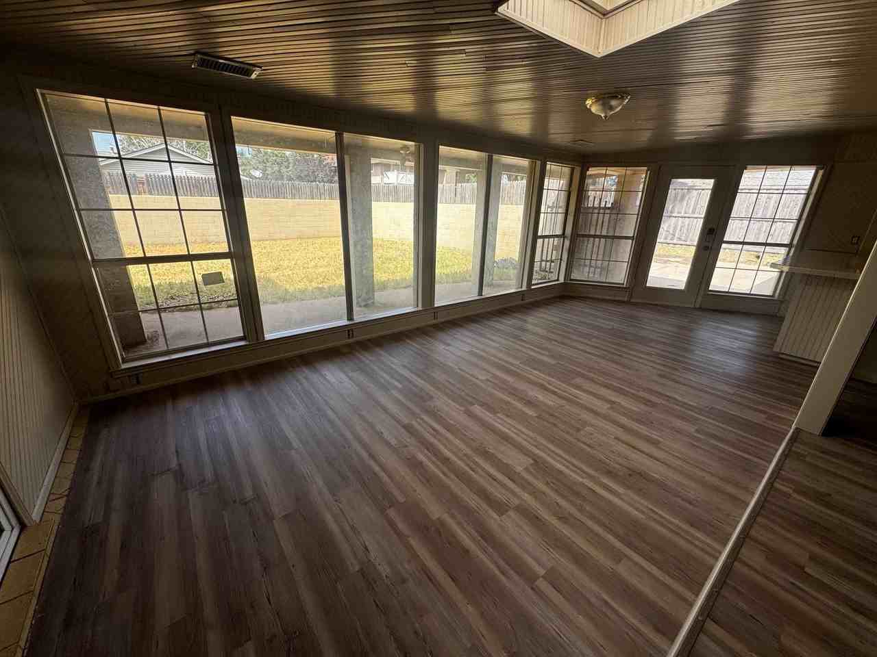3208 Durant Dr - Photo 7 of 19
