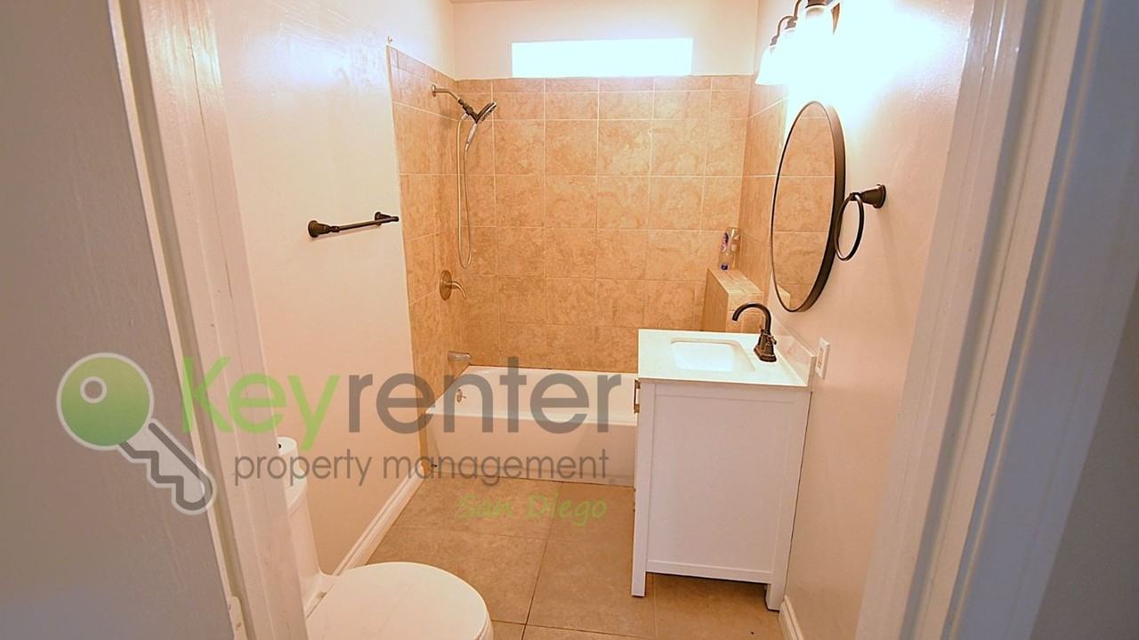 8073 Palm St - Photo 5 of 13