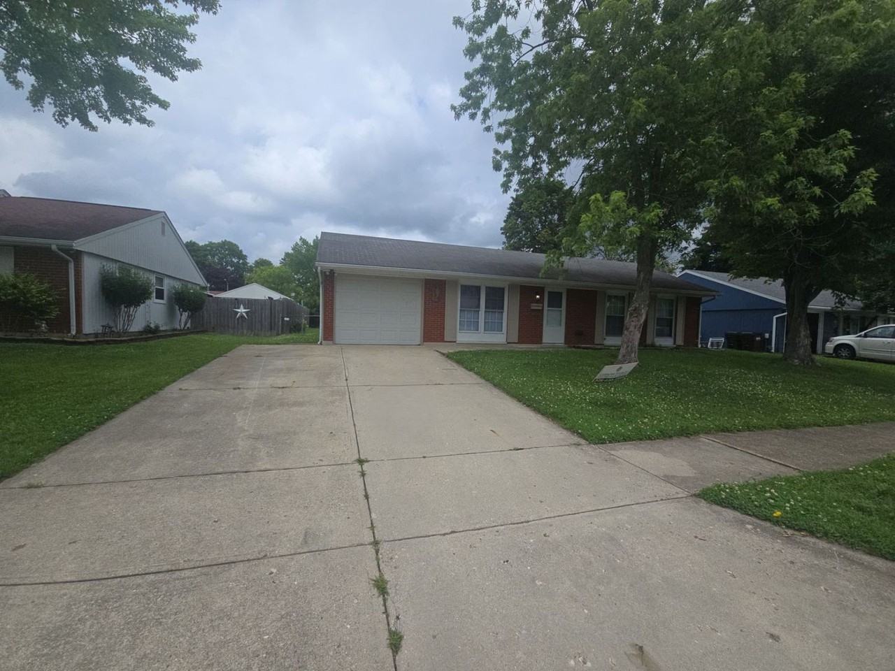 732 Spinning Rd - Photo 3 of 16