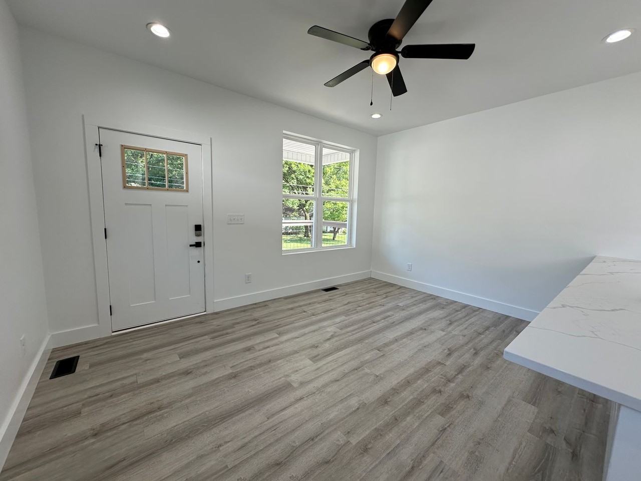 2911 Tecoma Dr - Photo 6 of 23