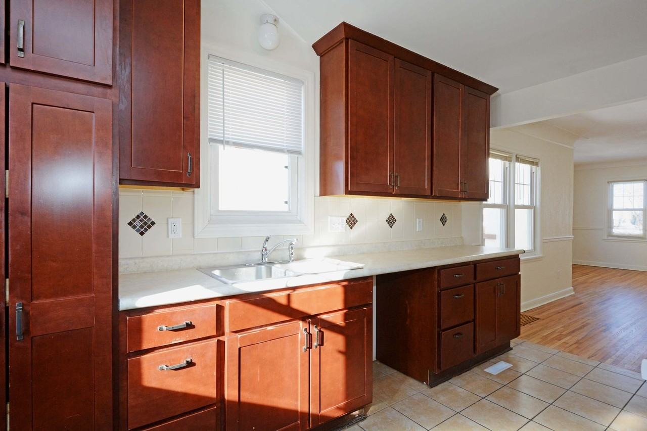 654 Clear Ave - Photo 6 of 22