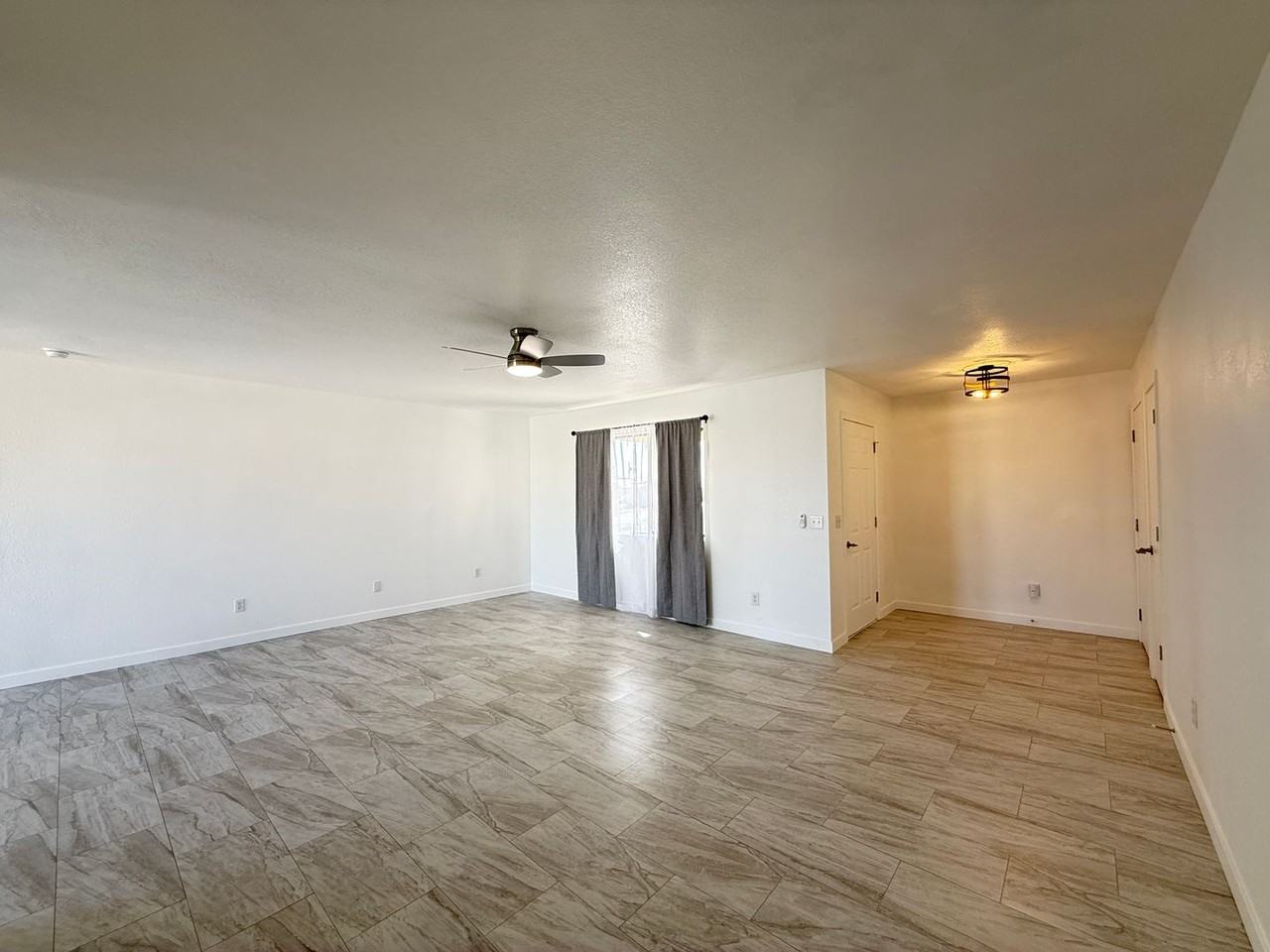 3340 Dolphin Dr - Photo 2 of 15