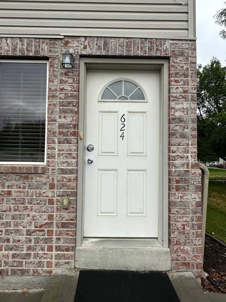 624 Sunflower Rd - Photo 2 of 32