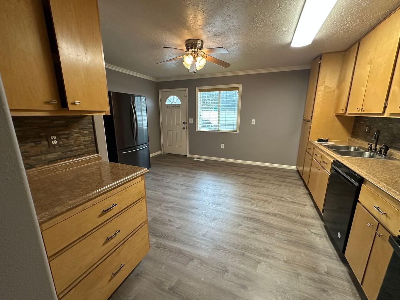 624 Sunflower Rd - Photo 6 of 32
