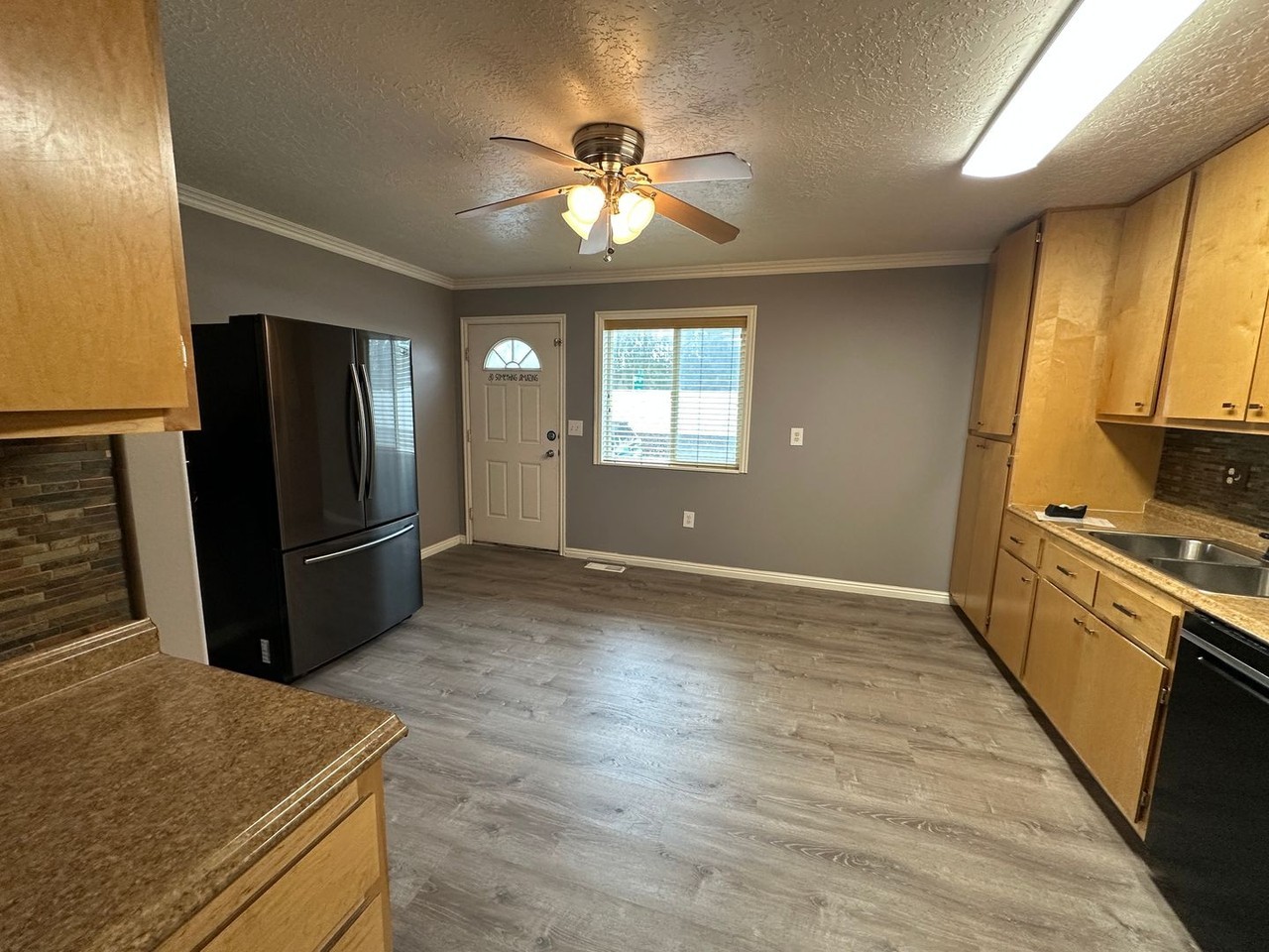 624 Sunflower Rd - Photo 7 of 32