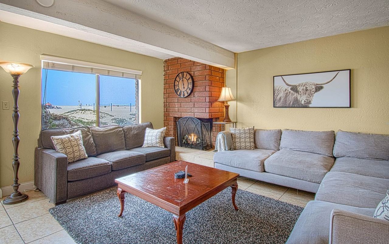 414 Oceanfront - Photo 3 of 20