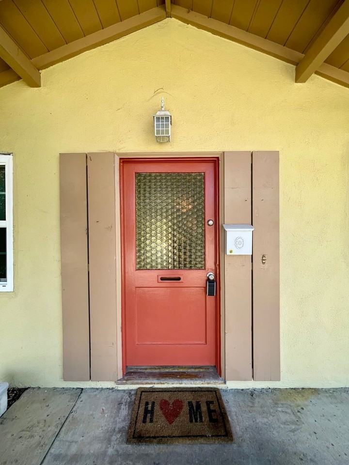 123 Hastings Ave - Photo 3 of 28