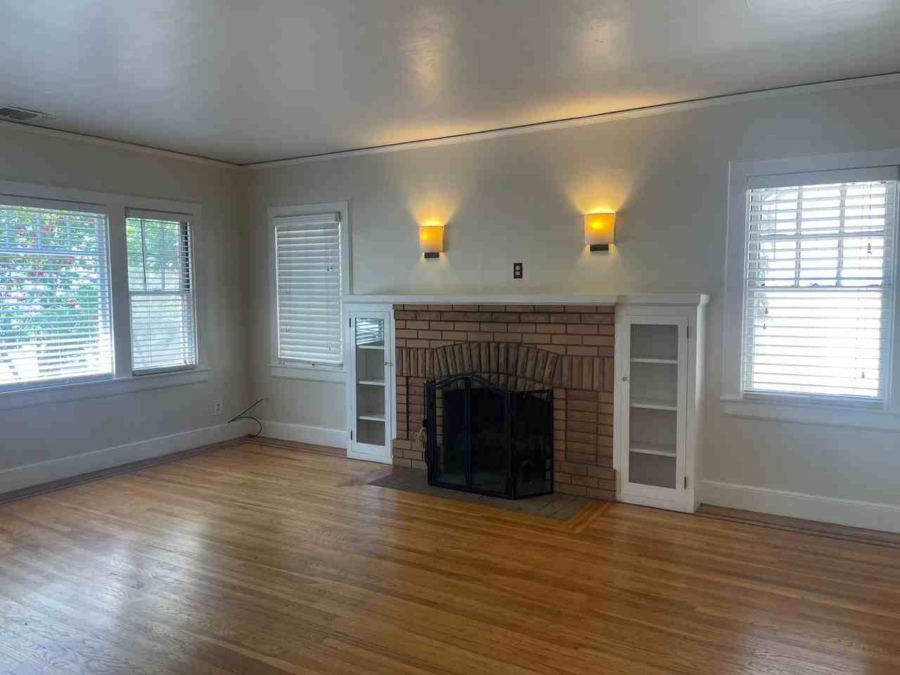 4921 8th Ave - Photo 4 of 18