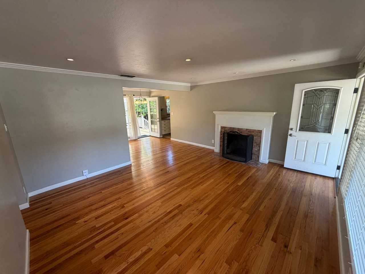 1432 63rd St - Photo 5 of 25