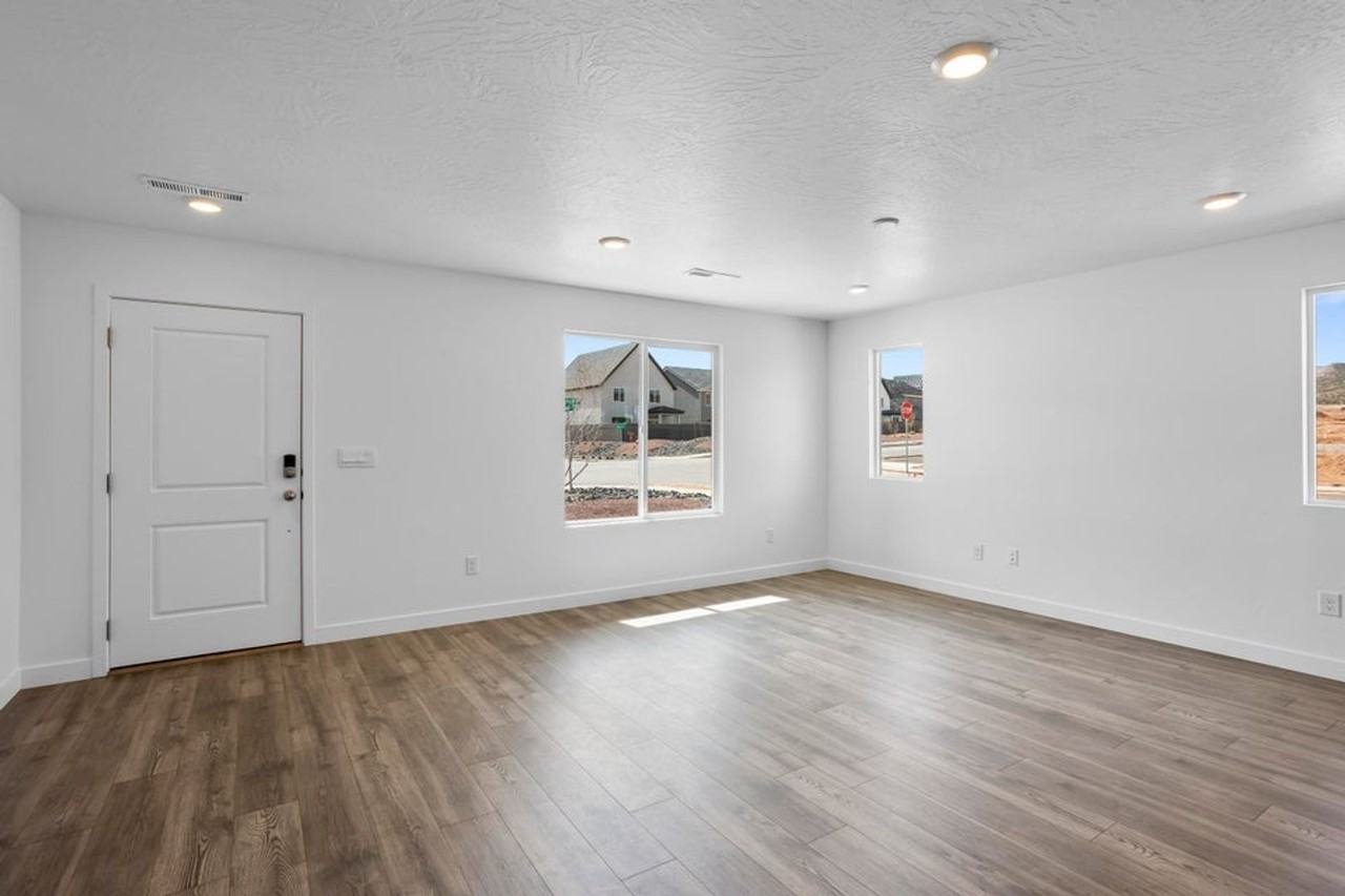 2775 E Rushpink Ln - Photo 2 of 41
