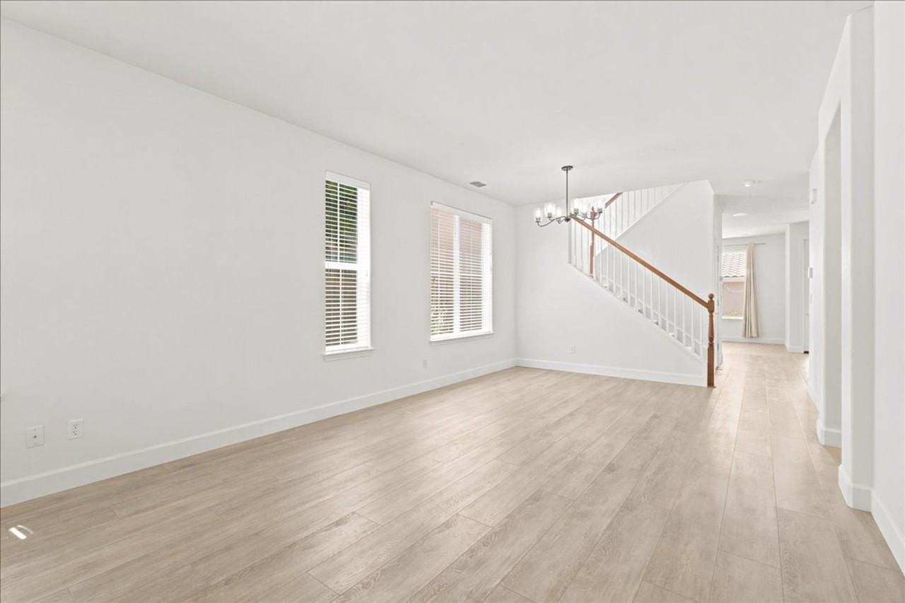 3169 Parkham Dr - Photo 3 of 42