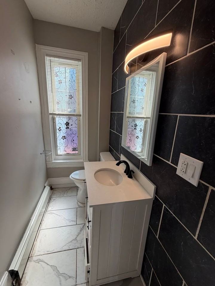 317 Wunder St - Photo 3 of 10