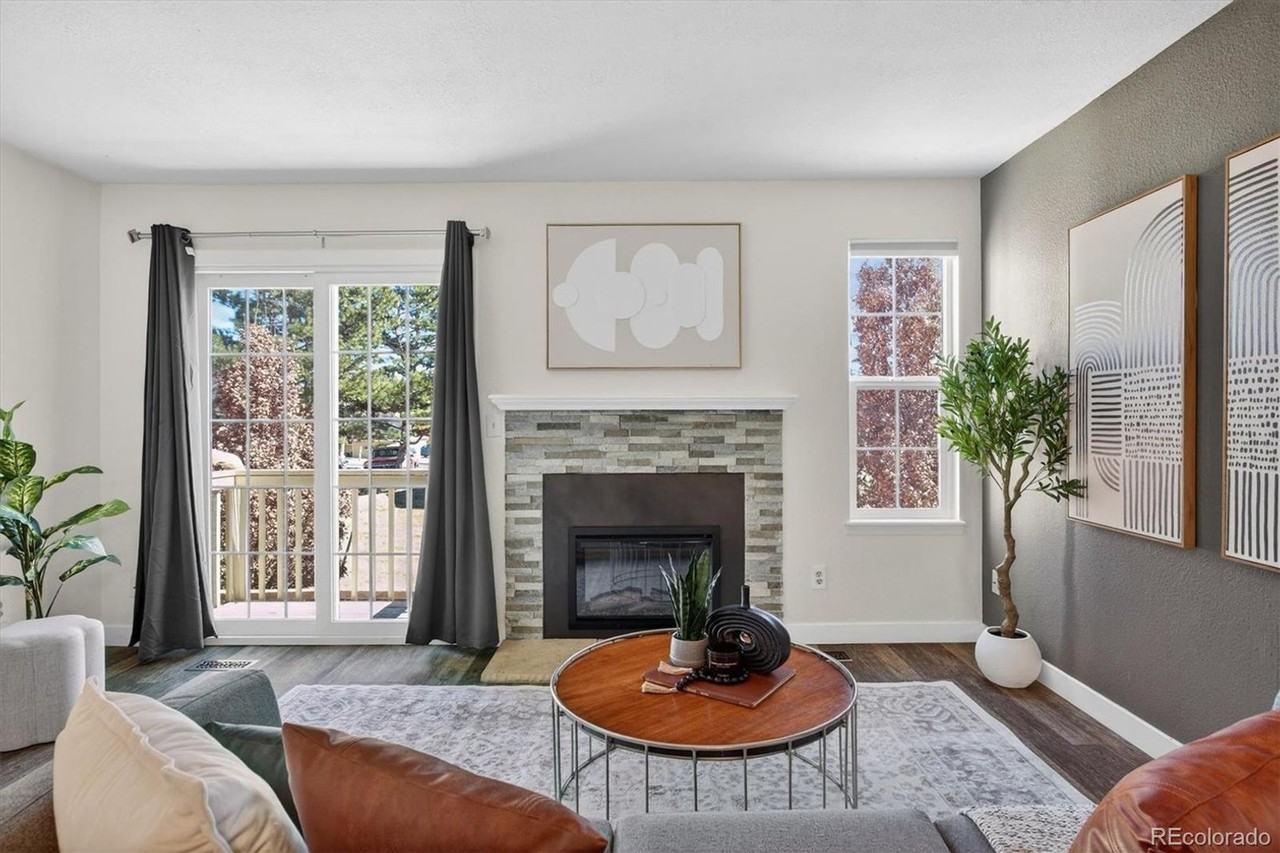 10537 W Maplewood Dr - Photo 4 of 19