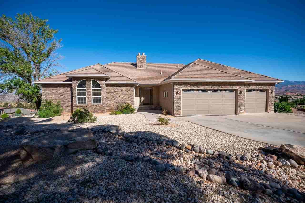 2541 W Spilsbury Ct - Photo 3 of 50