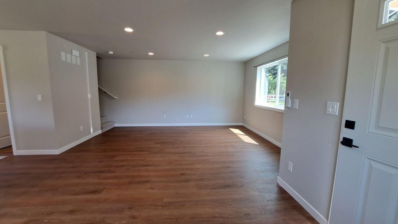 3111 E Camellia Way - Photo 5 of 38