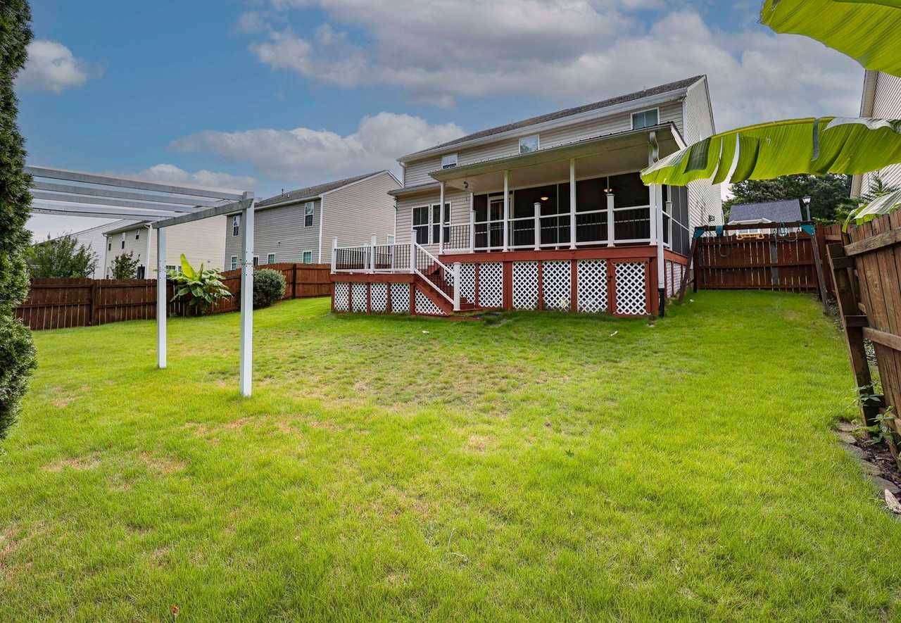 201 Hammock Dr - Photo 2 of 50