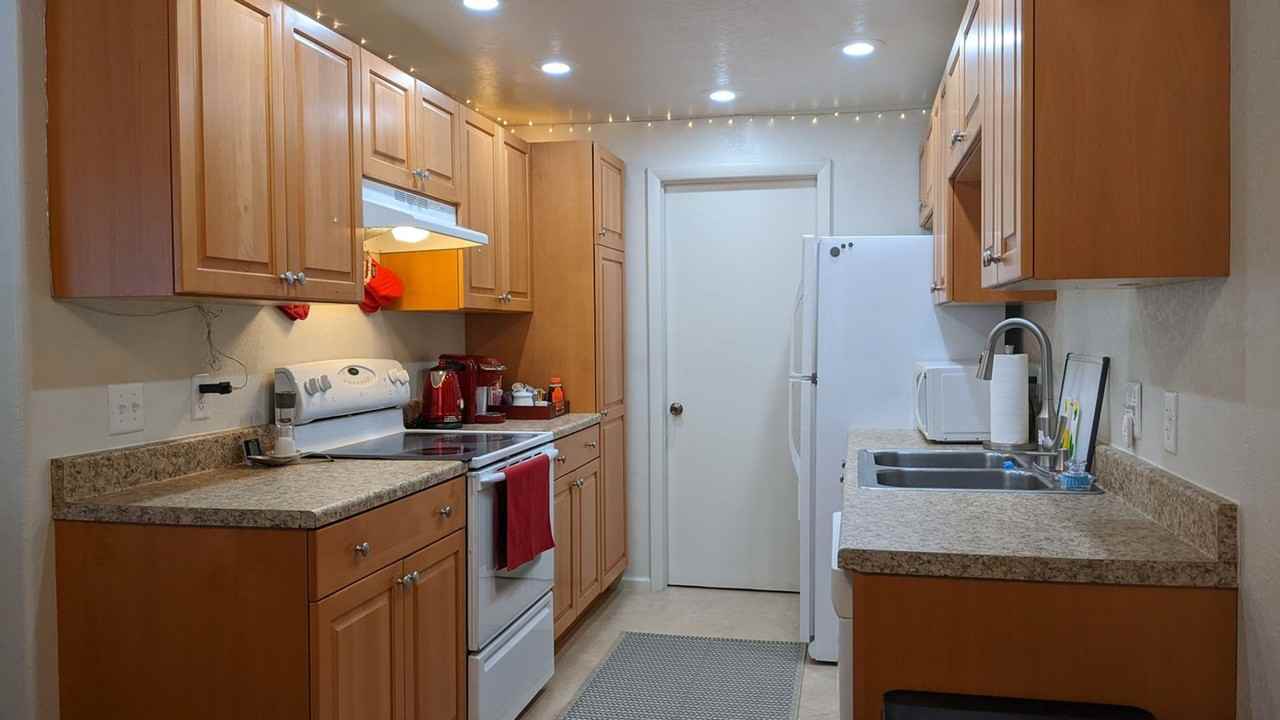 7903 Lowell Blvd - Photo 6 of 16