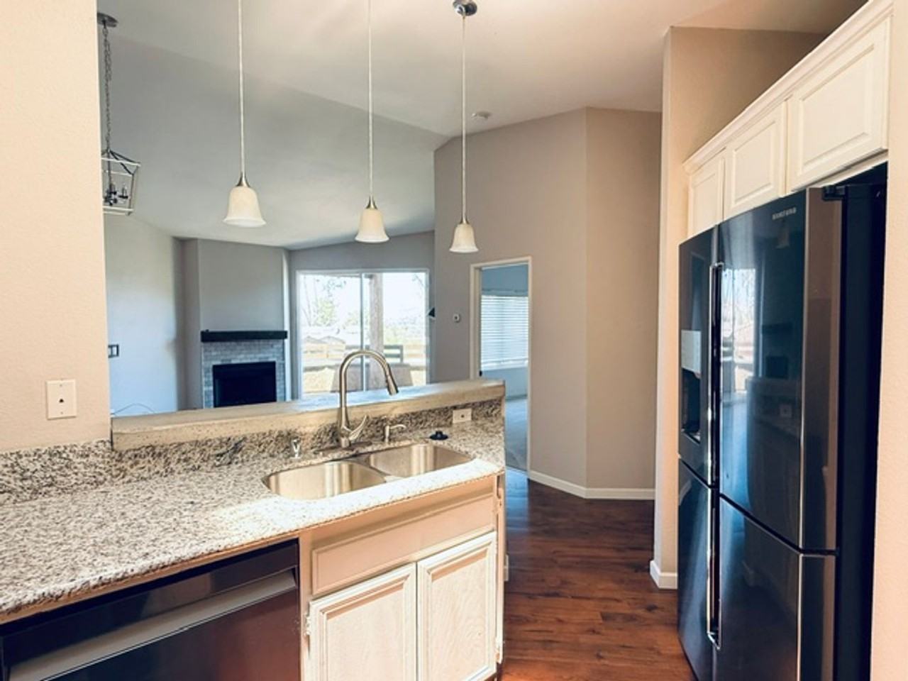 7370 Park View Ct #142 - Photo 3 of 19