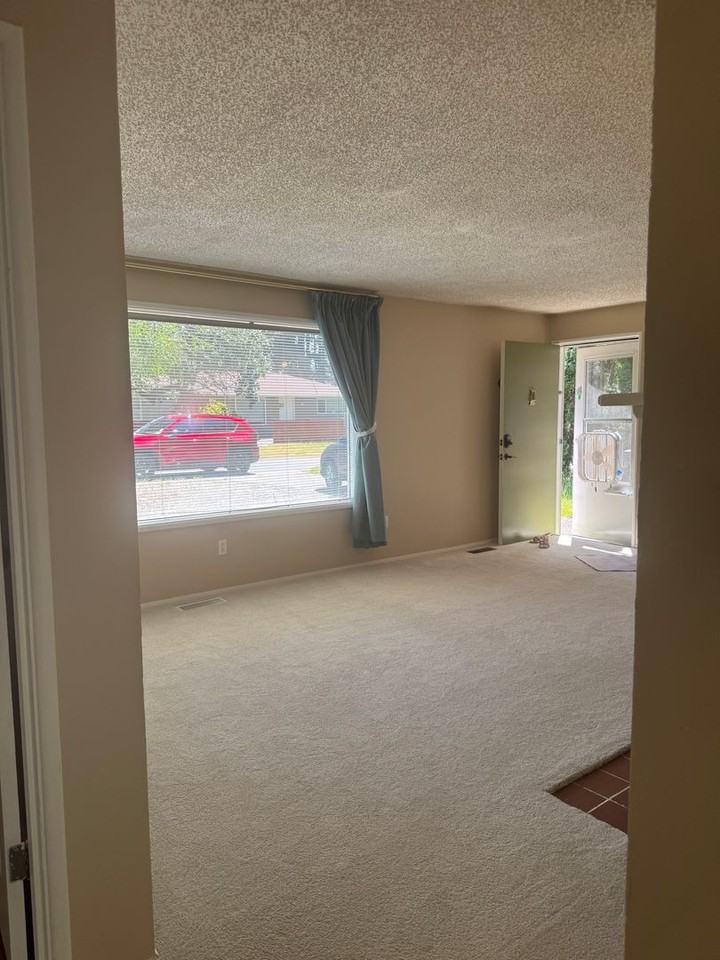 9728 Lake Steilacoom Dr Sw - Photo 2 of 16