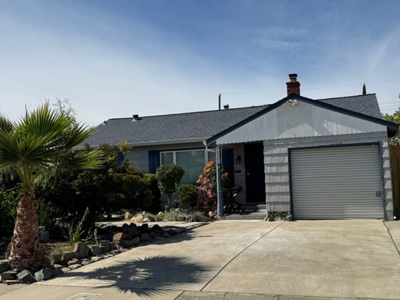 2325 25th Ave - Photo 2 of 12