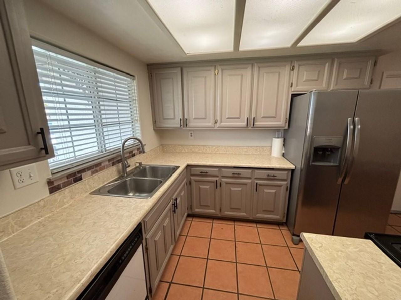 2087 S 9th St - Photo 2 of 15