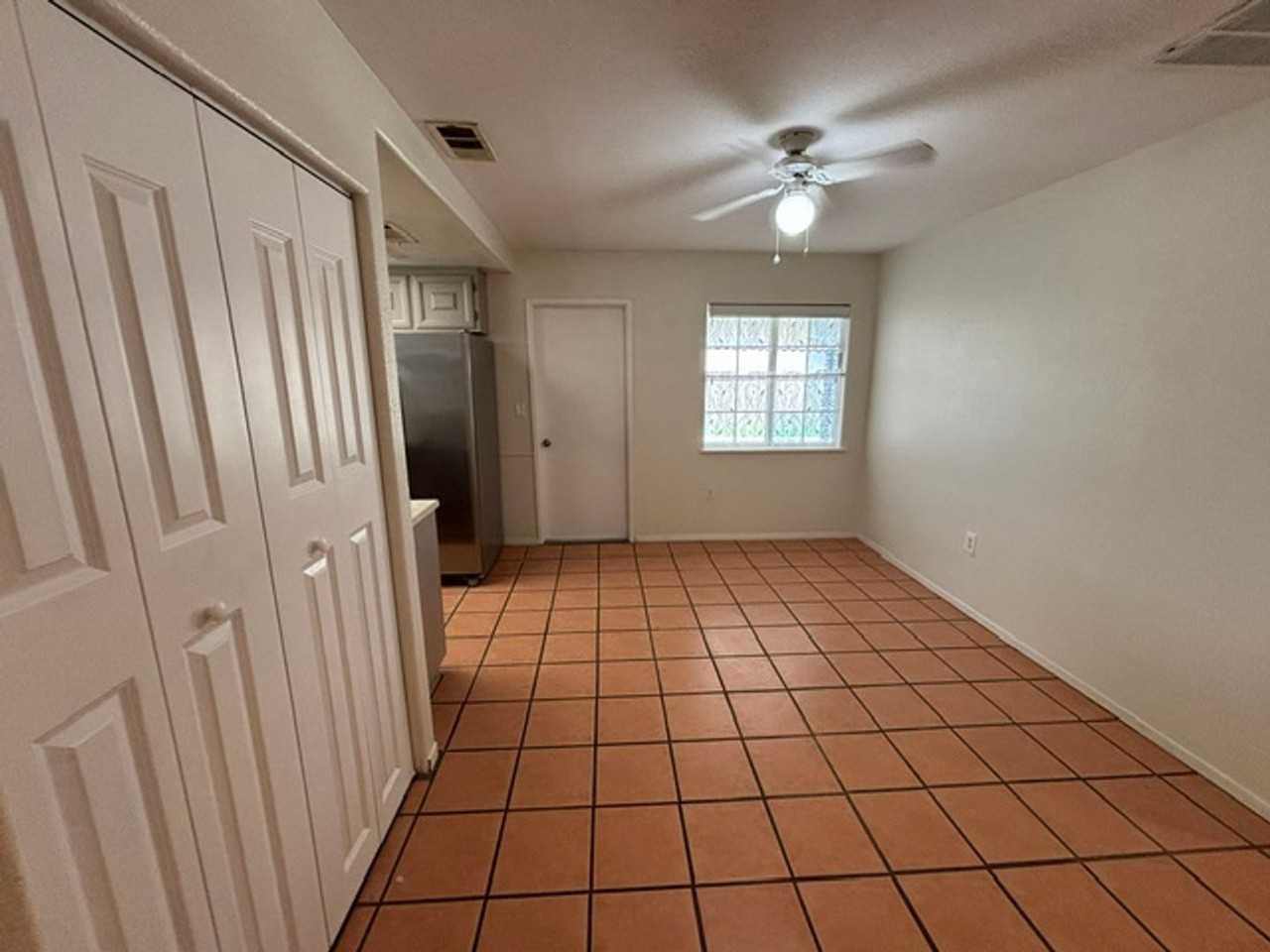 2087 S 9th St - Photo 4 of 15