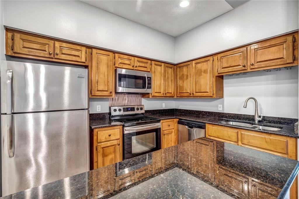 1307 Kinney Ave #110 - Photo 5 of 18