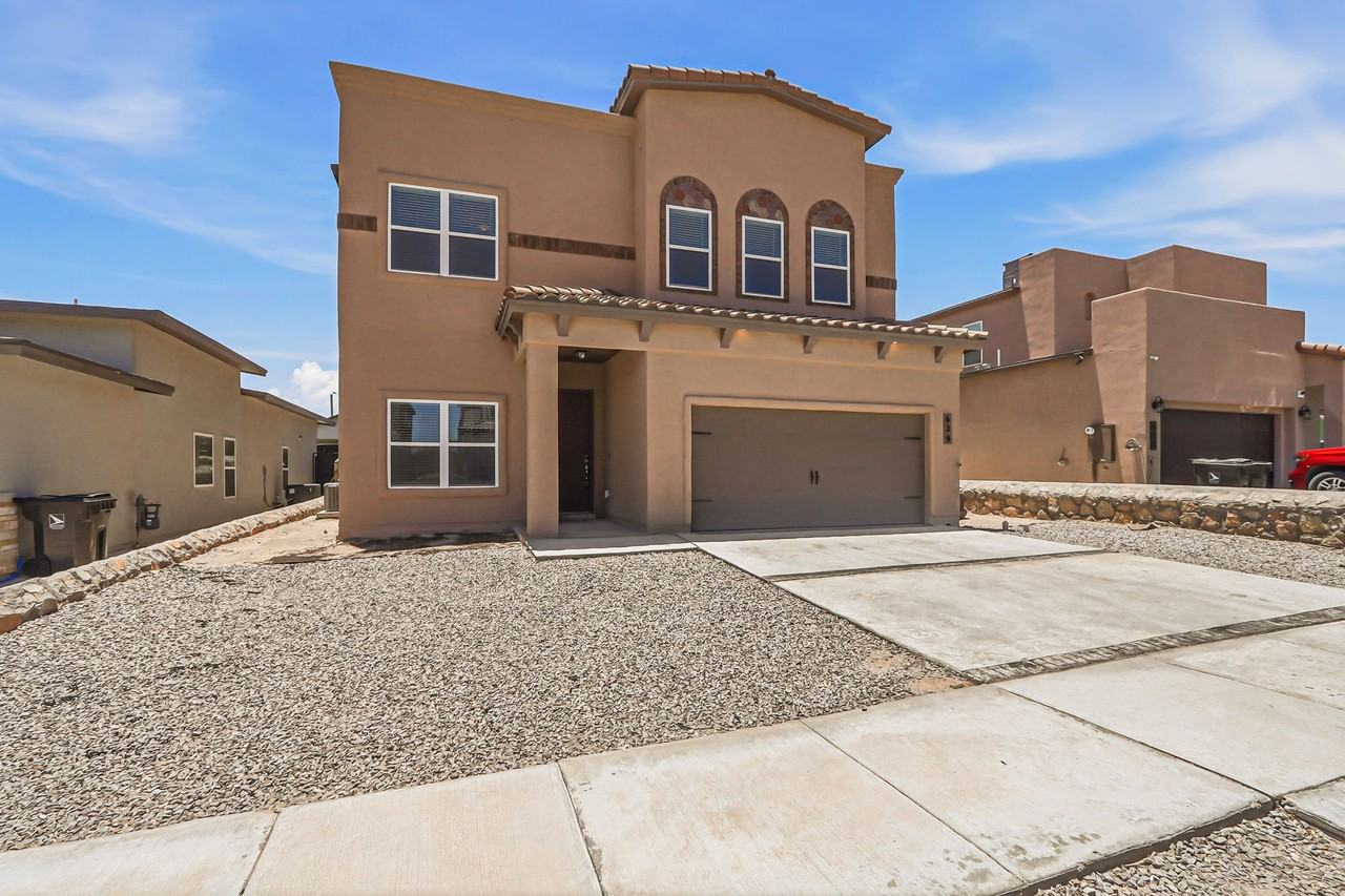 629 La Entrada Cir #1 - Photo 3 of 35