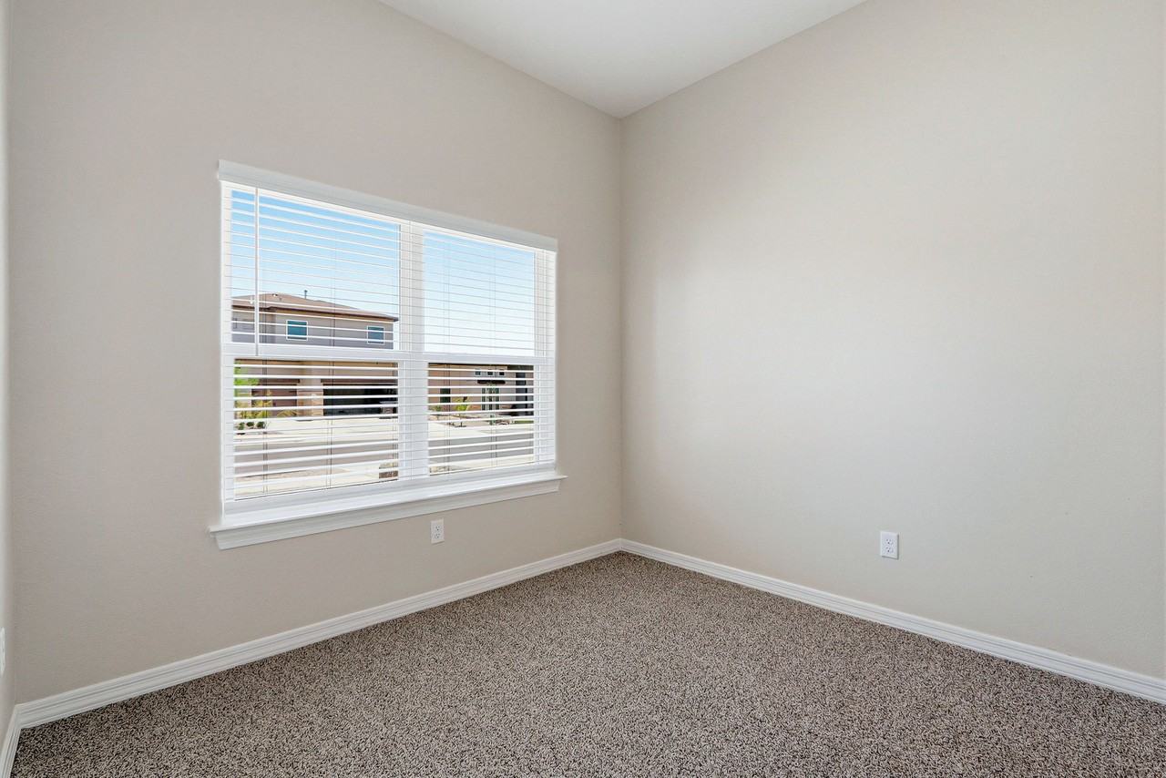 629 La Entrada Cir #1 - Photo 4 of 35