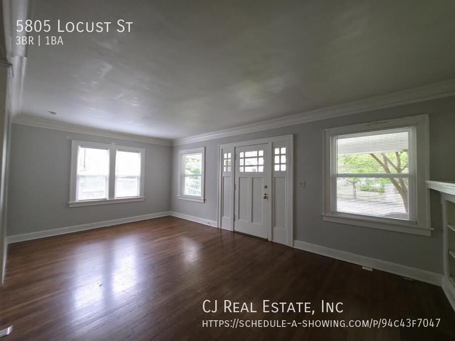 5805 Locust St - Photo 2 of 12