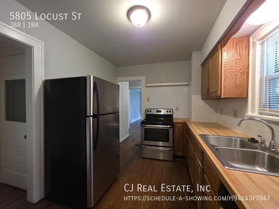 5805 Locust St - Photo 6 of 12