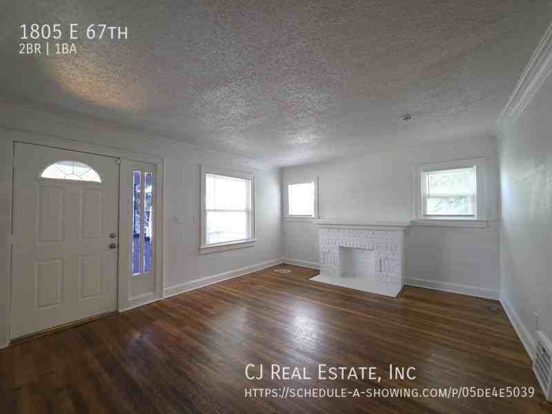 1805 E 67th Ter - Photo 2 of 11