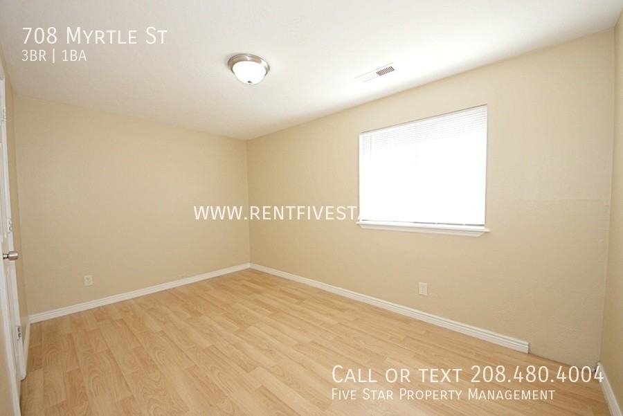 708 Myrtle St - Photo 5 of 11