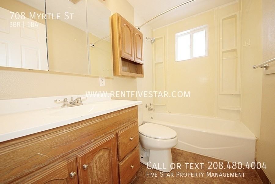 708 Myrtle St - Photo 6 of 11