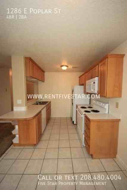 1286 E Poplar St - Photo 6 of 13