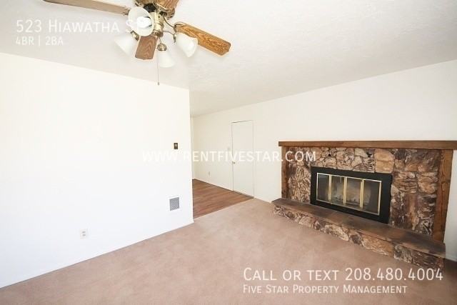 523 Hiawatha St - Photo 2 of 14
