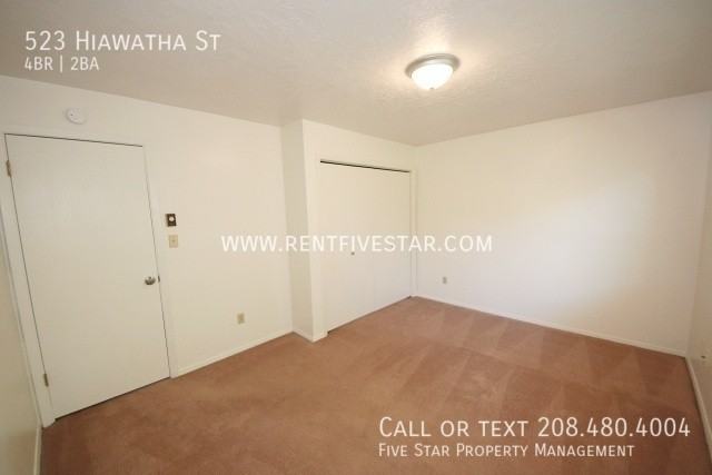 523 Hiawatha St - Photo 5 of 14