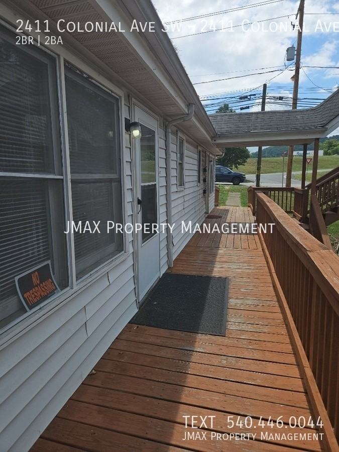 2411 Colonial Ave Sw - Photo 2 of 11