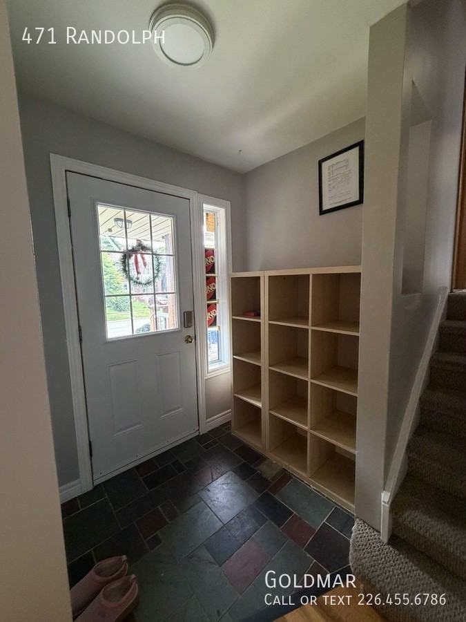 471 Randolph Ave - Photo 2 of 17