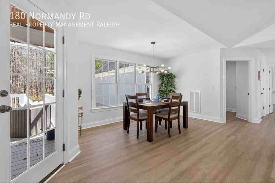 180 Normandy Rd - Photo 4 of 50