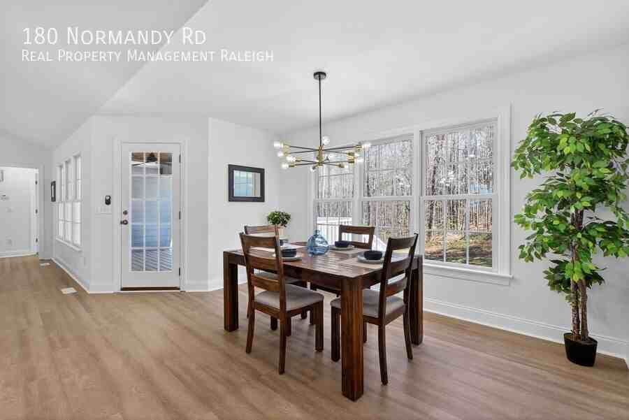 180 Normandy Rd - Photo 6 of 50