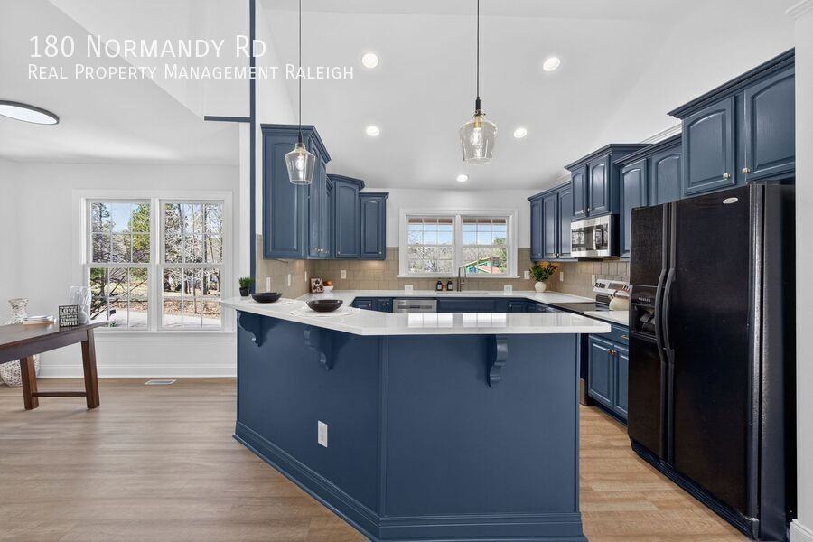 180 Normandy Rd - Photo 7 of 50