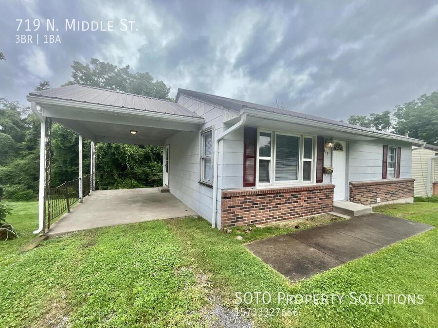 719 N Middle St - Photo 2 of 29