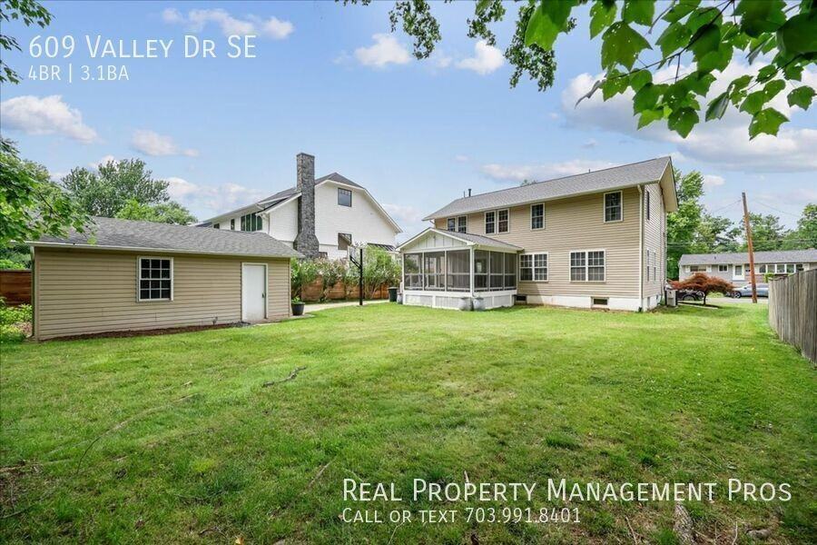 609 Valley Dr Se - Photo 3 of 50