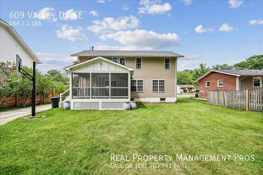 609 Valley Dr Se - Photo 4 of 50