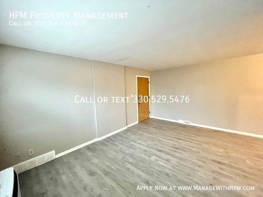 893 S Green Rd #8 - Photo 6 of 6