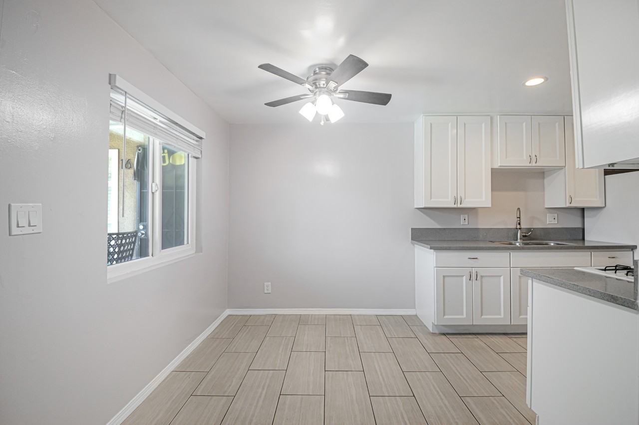 111 W Del Amo Blvd #15 - Photo 7 of 17