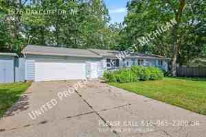 featured image of 1976 Oakcliff Dr Ne